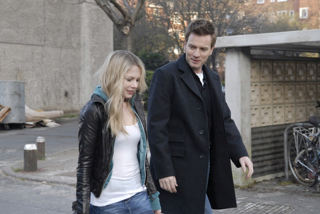 燃烧弹(2008)的剧照 燃烧弹(2008)的剧照