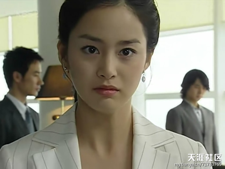 九尾狐外传(2004)的剧照 九尾狐外传(2004)的剧照