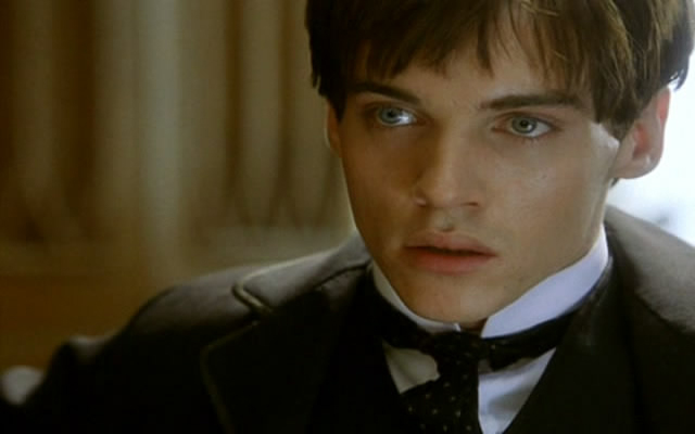 安伯森情史(2002)的剧照 安伯森情史(2002)的剧照