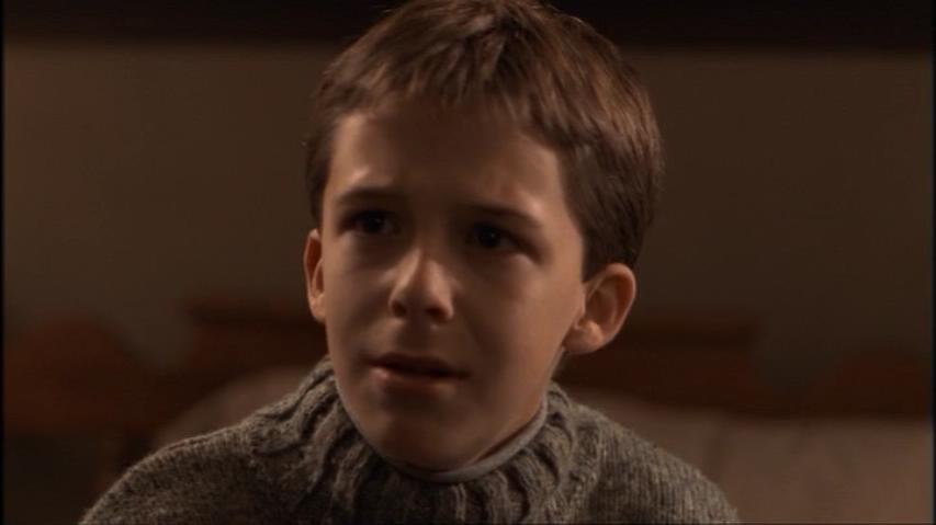 灵异杀镇(2001)的剧照 灵异杀镇(2001)的剧照