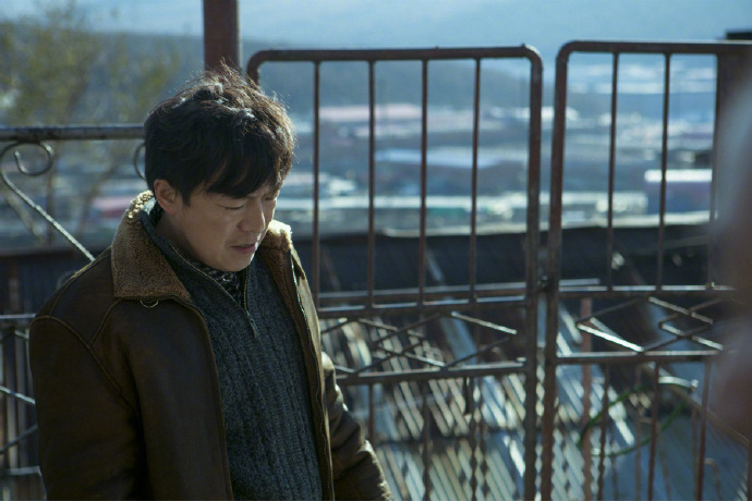 冰之下
(2017)的剧照 冰之下
(2017)的剧照