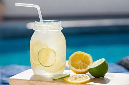 电解质水用新鲜柠檬还是干柠檬好2