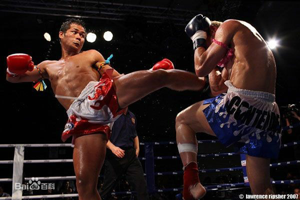 威力最大的弧线腿法：泰拳的扫踢（Body Kick)