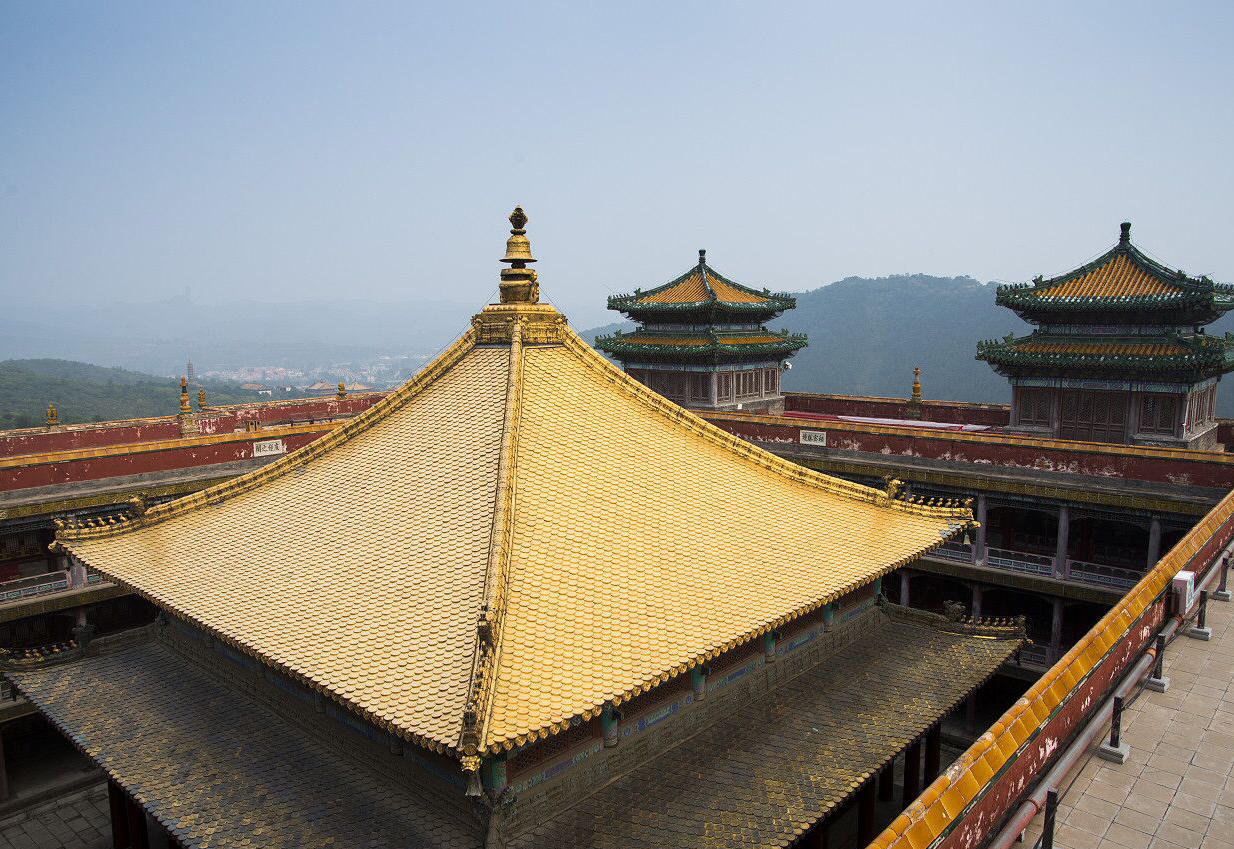 万法归一殿大金顶