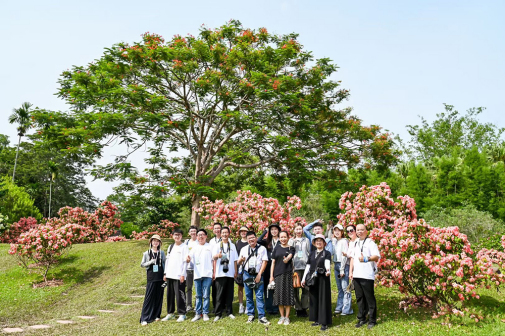 百度百科专家团队参观百花园