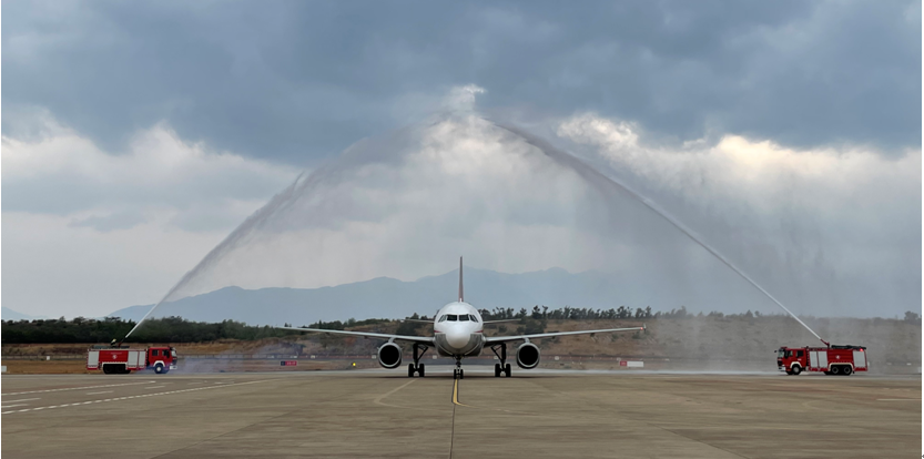 四川航空首航大理凤仪机场