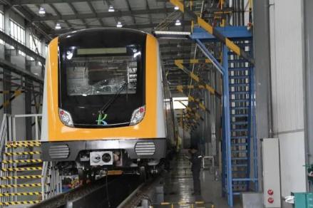 昆明轨道交通4号线列车 