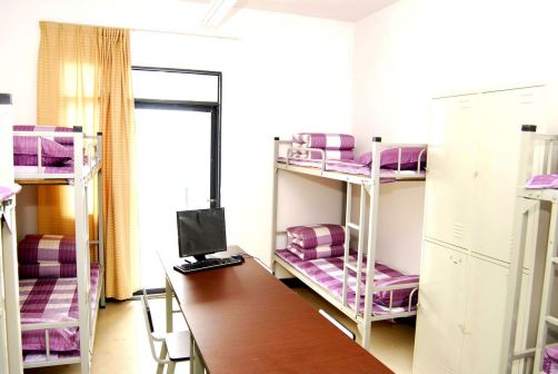 学生公寓（八人间）